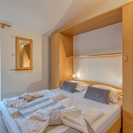 Apartment Vilma Funtana Εξωτερικό φωτογραφία