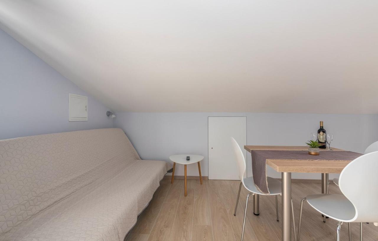 Apartment Vilma Funtana Εξωτερικό φωτογραφία