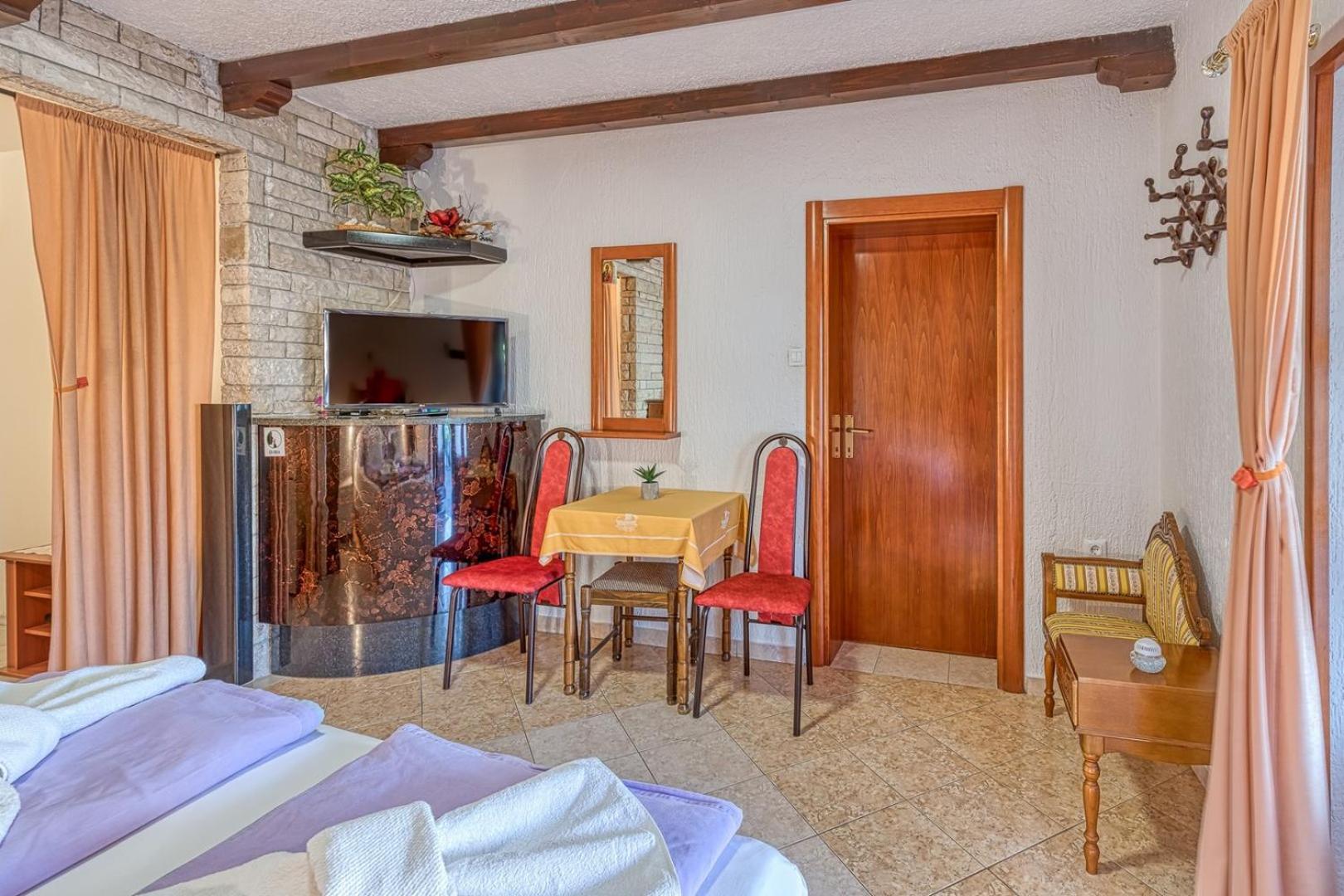 Apartment Vilma Funtana Εξωτερικό φωτογραφία