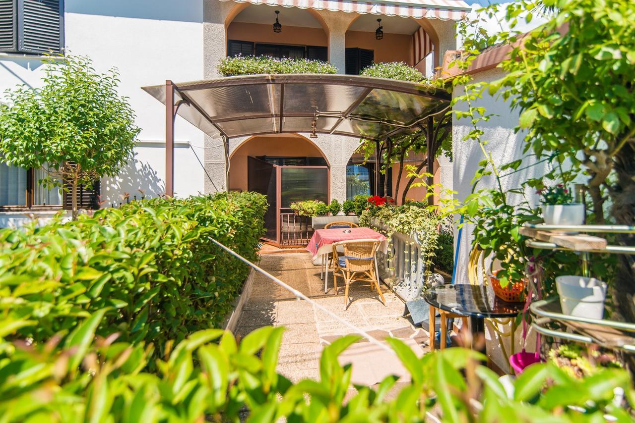 Apartment Vilma Funtana Εξωτερικό φωτογραφία