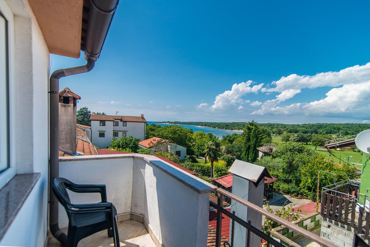 Apartment Vilma Funtana Εξωτερικό φωτογραφία